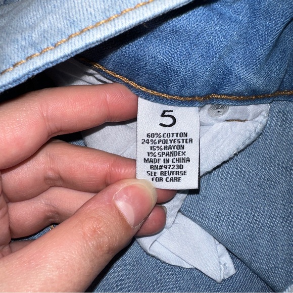 Almost Famous | Distressed Light Wash Low Rise Double Button Skinny Jean Jegging - Picture 5 of 11